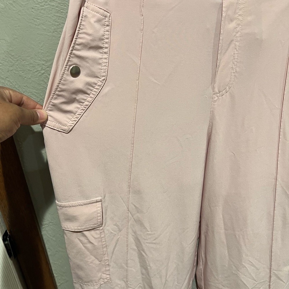 Athleta Vienna Cargo Light Pink Straight Leg Stretch Size 13 EUC Like New - Picture 2 of 4